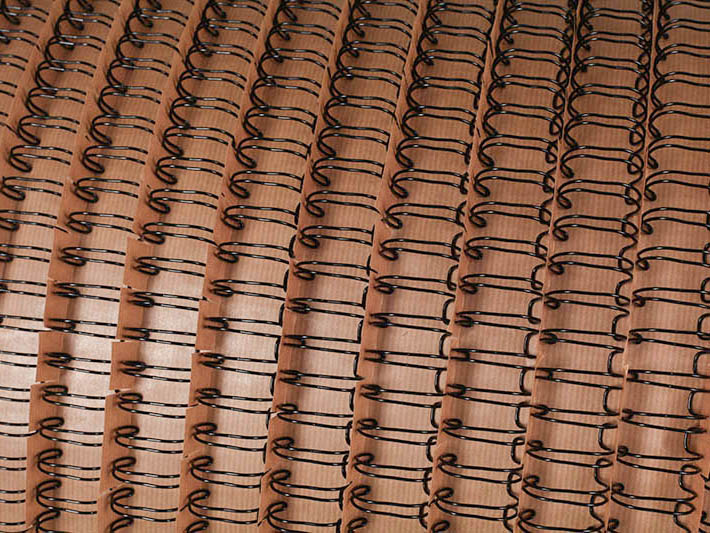 Geschlossene Spirale auf Spulen
