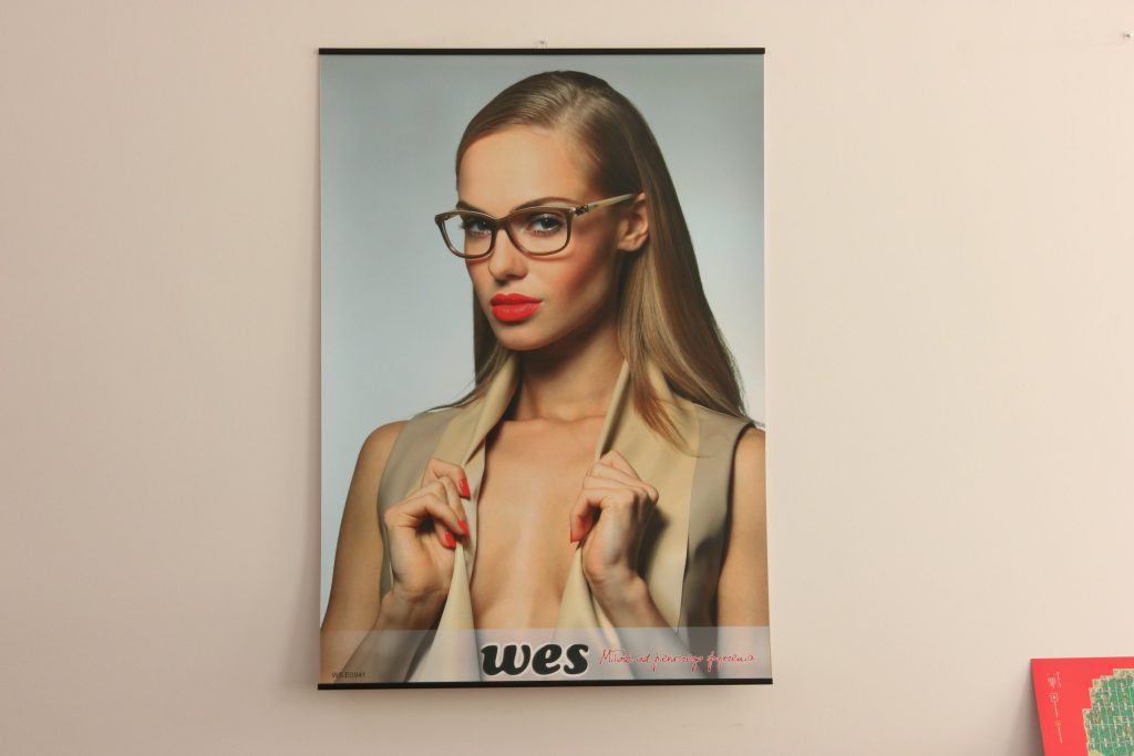 Poster mit doppelt gefalzten Bindeleisten